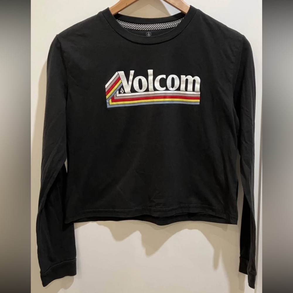 Volcom ladies size small long sleeve cotton blend tshirt